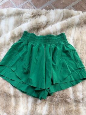 Lululemon shake it out shorts